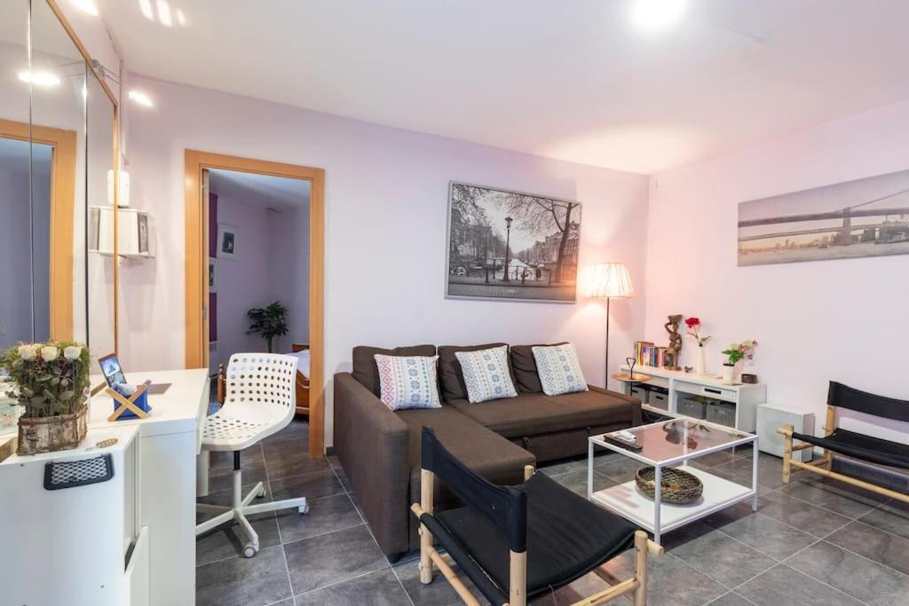 Subway Station Apartment Near Camp Nou L'Hospitalet de Llobregat Exterior foto